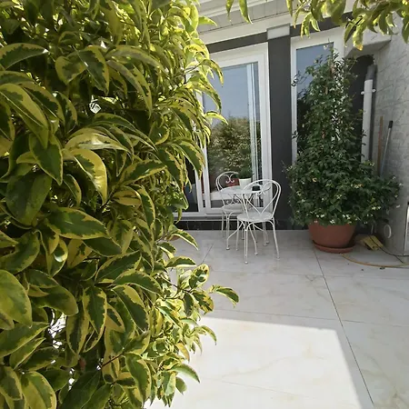 Blumoon Boutique Bed & Breakfast 4*