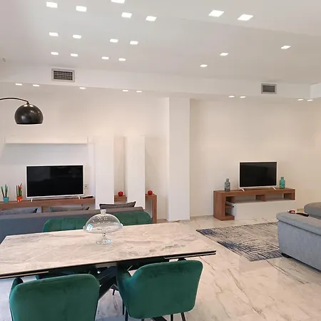 Blumoon Boutique Bed & Breakfast 4*