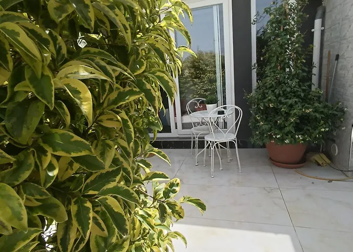 Blumoon Boutique Bed & Breakfast 4*